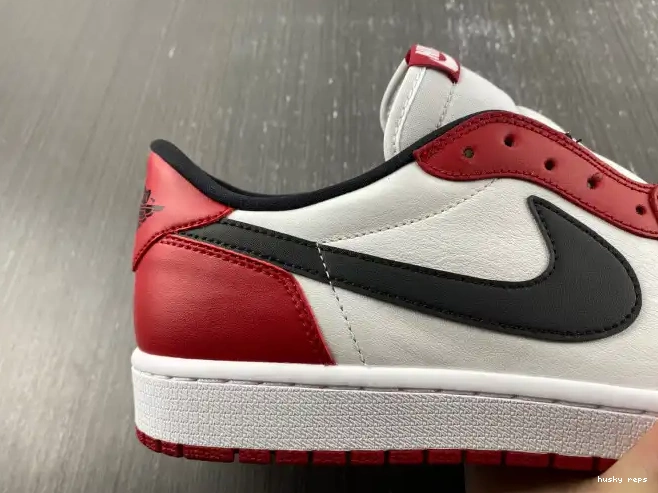 Rep Husky Low Jordan Air Chicago Retro 1 705329-600 0517